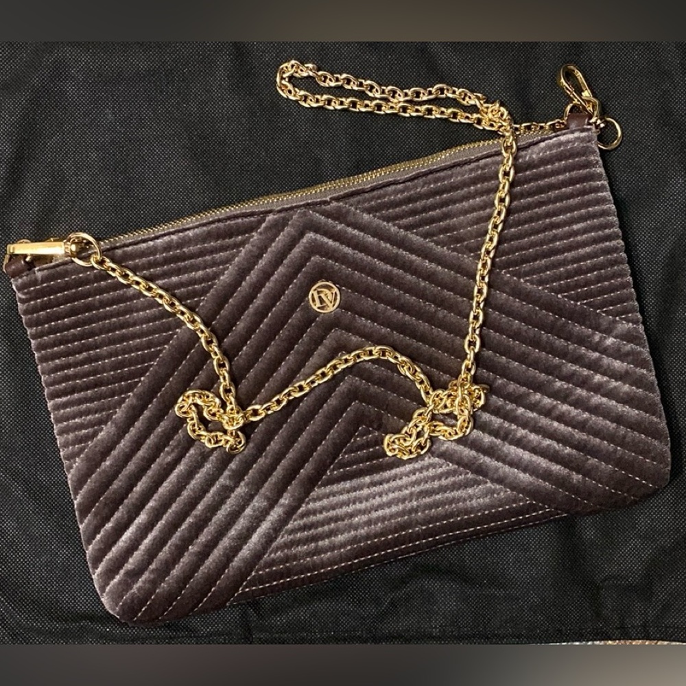 La Diva Brown velour pocketbook or clutch with removable gold tone chain strap